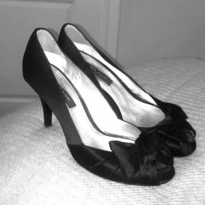 Nina Satin Black Pumps Heels with Bows
